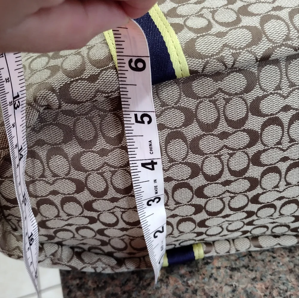 NWT COACH SIGNATURE STRIPE DEVIN SHOULDER  Tote